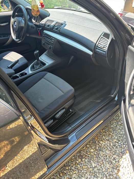 BMW Seria 1 E87 118i