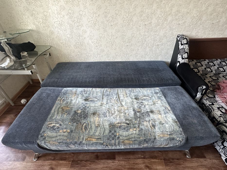 Диван продам срочно