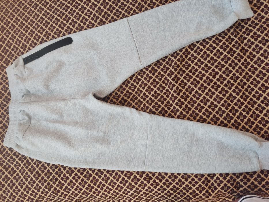 NIKE tech fleeces