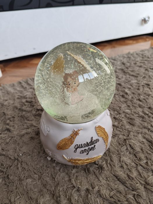 Шар красивый поющий