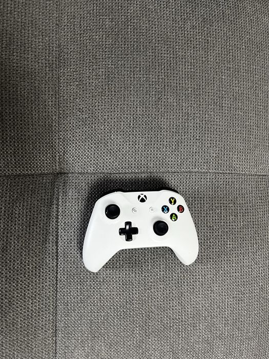 Vand Xbox one S 1tb
