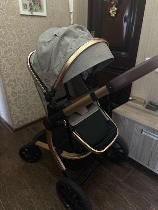 Продам коляску 3 в 1
