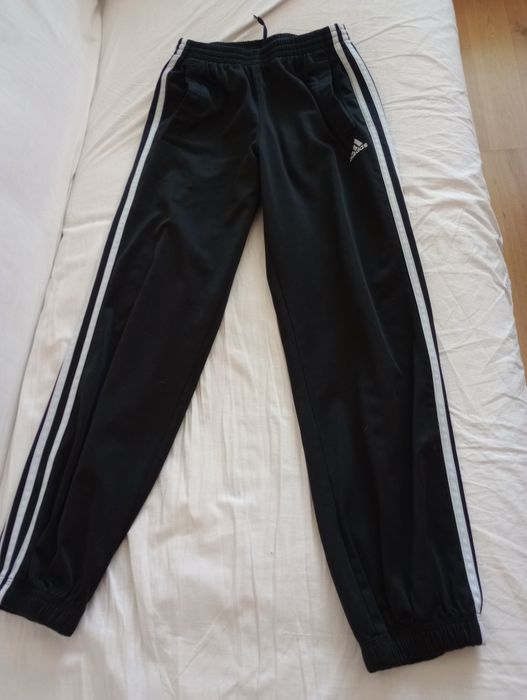 Продавам спортно долнище за колоездене. Ръст 140.