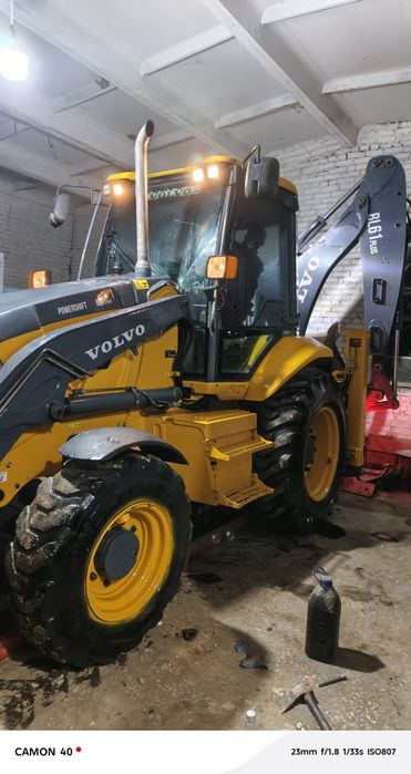 Экскаватор  Вольво BL61