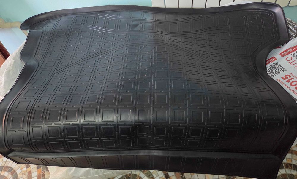 Резиновый коврик багажника тойота прадо 150