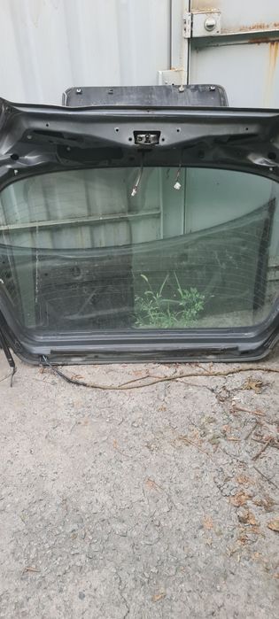 Продам запчасти на ниссан