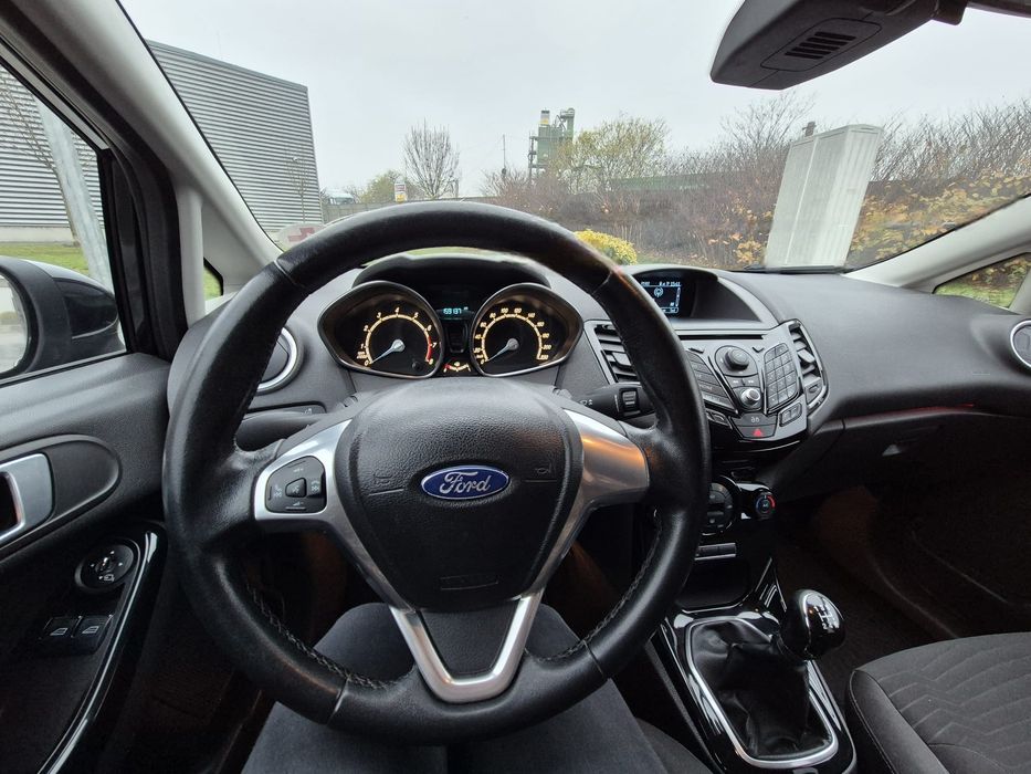 Vând Ford Fiesta - 10% din preț afișat pana în 31.12.2025