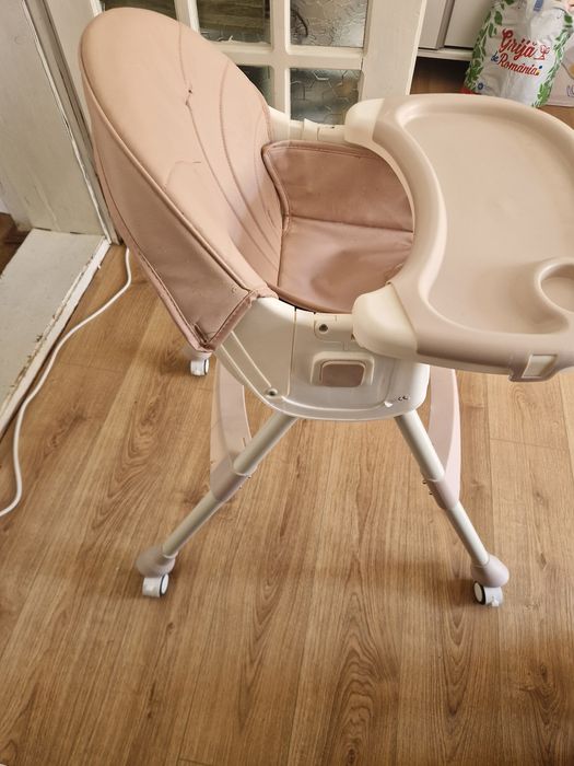 Vand scaun de masa bebe