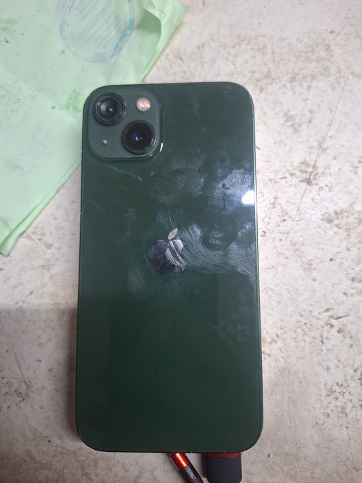IPhone 13 продается