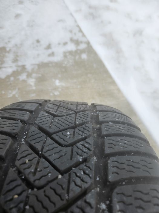 Cauciucuri iarna Pirelli Sottozero 3  -  225/40/18