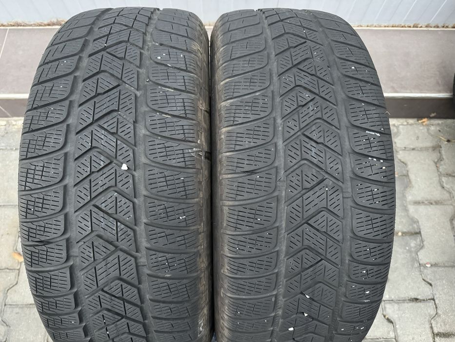 2бр Зимни Гуми Pirelli 235/55/18 DOT3221