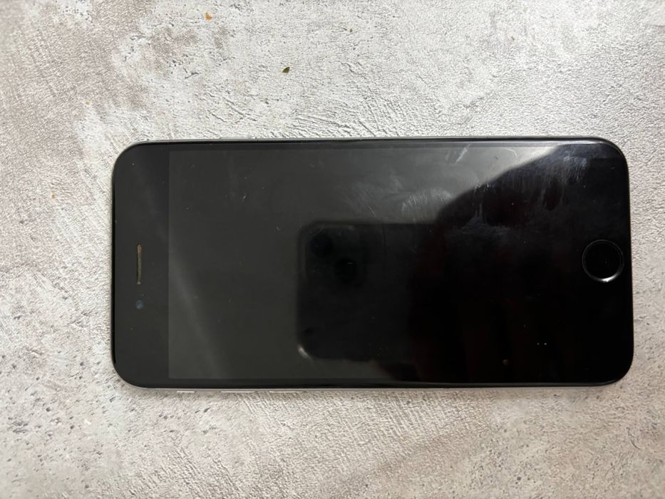 Продам iPhone 6 64GB в хорошем состоянии