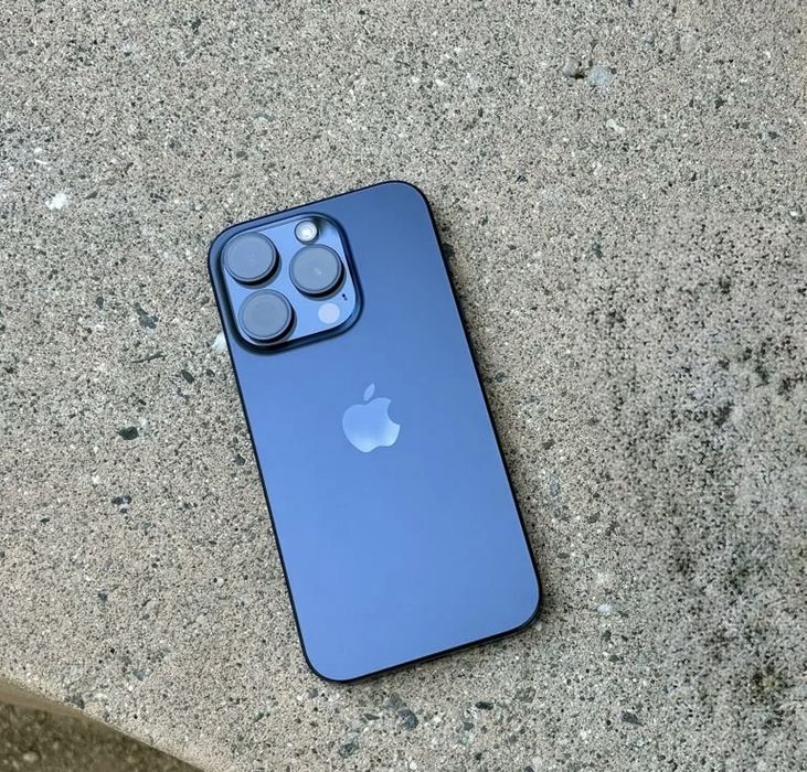 Продам Айфон 15 Pro 256GB