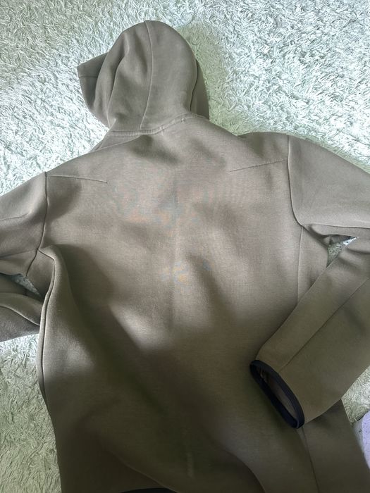 Nike tech тъмно зелен оригинален чисто нов