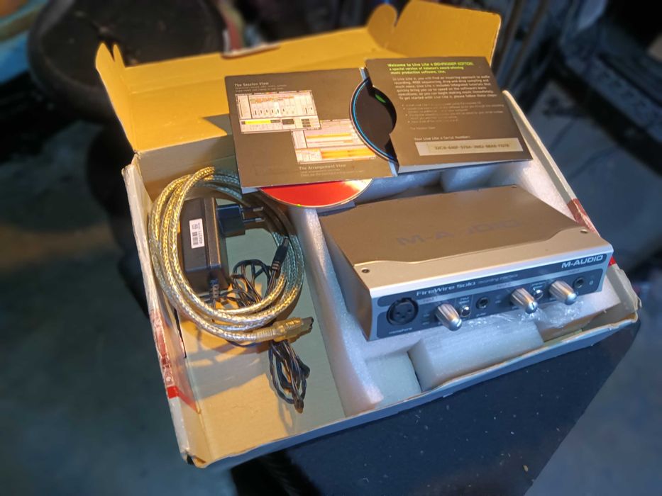 M-Audio Fireware Solo професионален рекординг модул за китара/микрофон