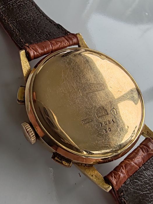 Angelus Chronodato Chronograph Triplu Calendar Aur 18k - 38 mm