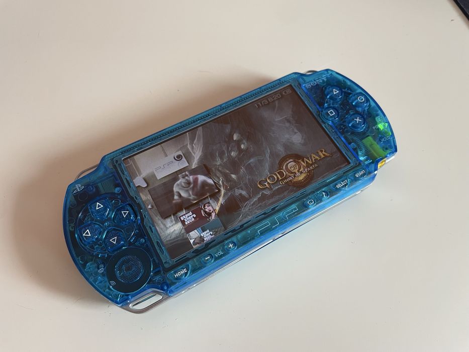 PSP 1000 modat si shell swapped