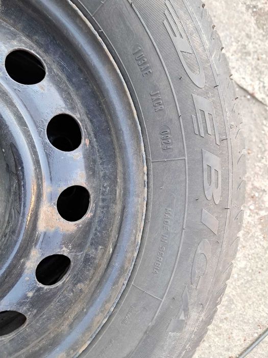 Vand jante cu anvelope iarna Debica  195 65 R15 91 H pentru Kia Ceed hatchback