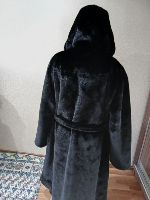 Продам шубы новые