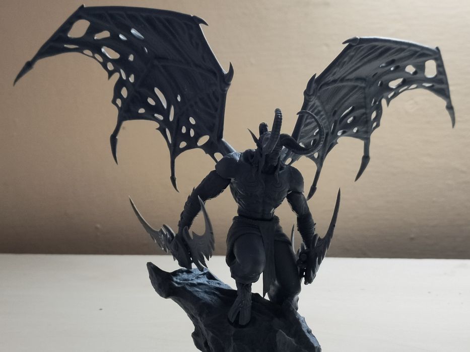 Figurină Illidan imprimată 3D – aprox. 15 cm (Nepictată, în piese)