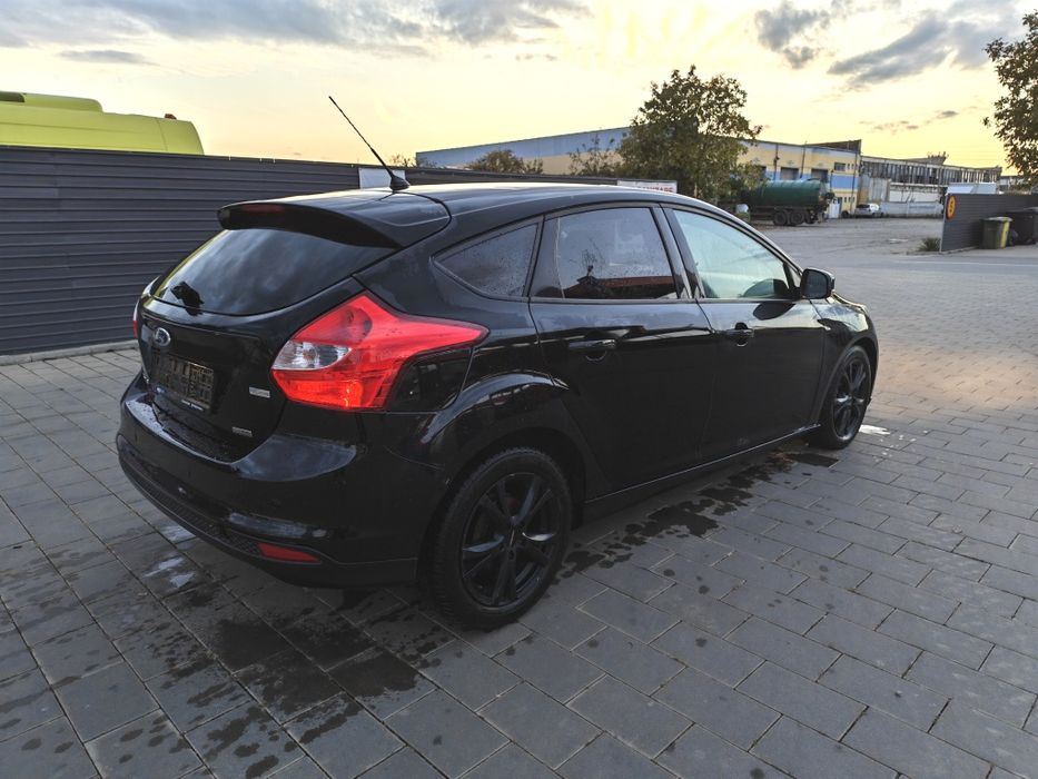 FORD Focus 2013 — imagine 3