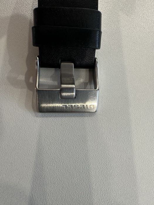 Продам часы Diesel