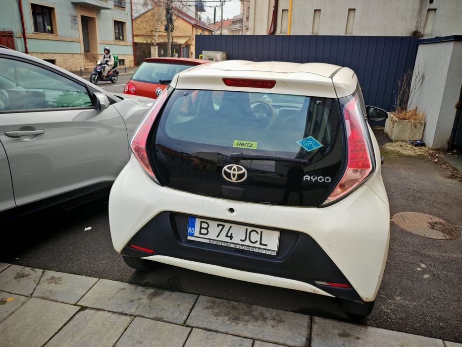 Vând Toyota Aygo