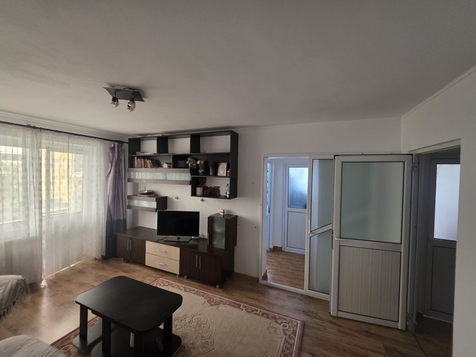 Vand apartament 2 camere semidecomandat Trivale I