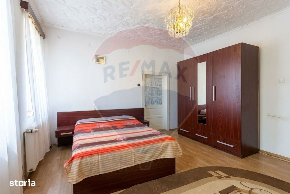 Casă cu 3 camere de vânzare pe str. Fabricii