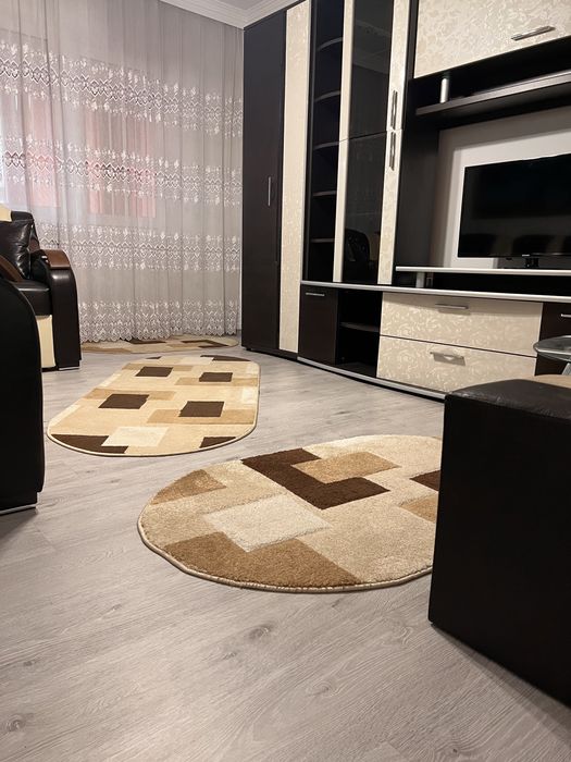 Inchiriez apartament