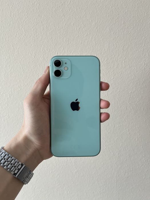 Продам iPhone 11 128