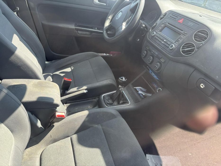 На части Vw Golf Plus 1.6i bse 2007год бензин ръчка