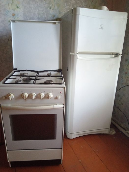 Продаём холодильник