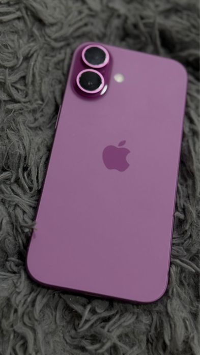 айфон 16 розовый