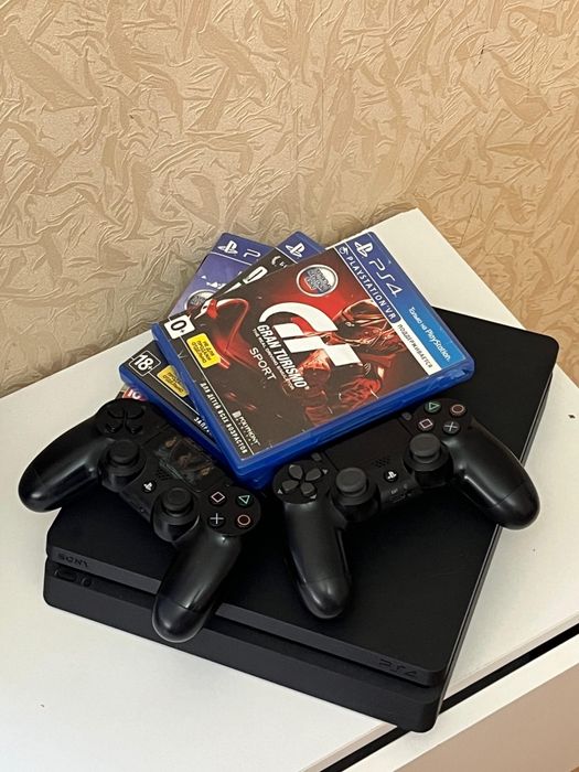 Продам Sony PlayStation 4