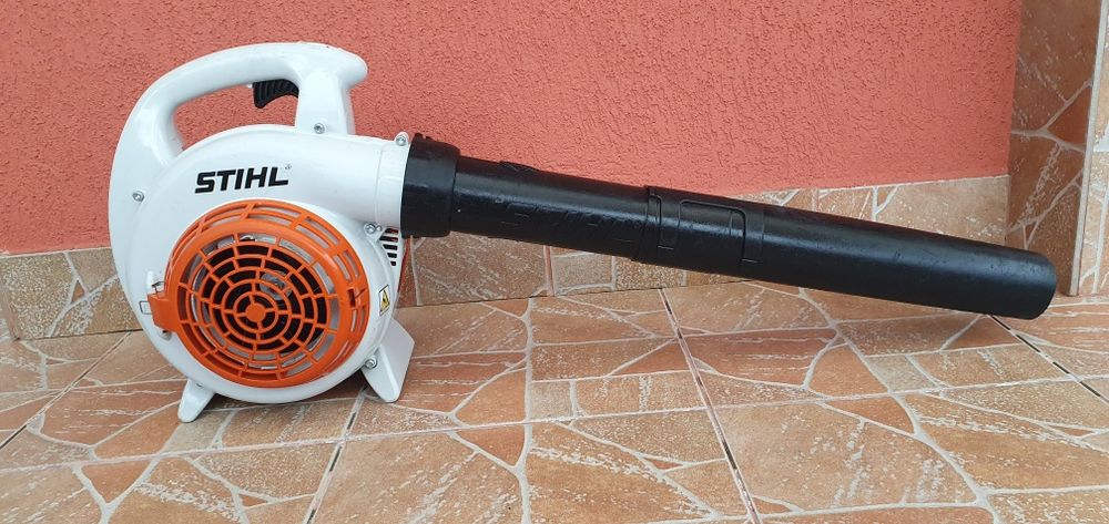 Suflanta stihl BG 56.