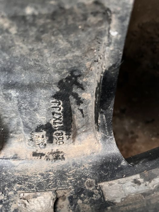 Продам диски с резиной