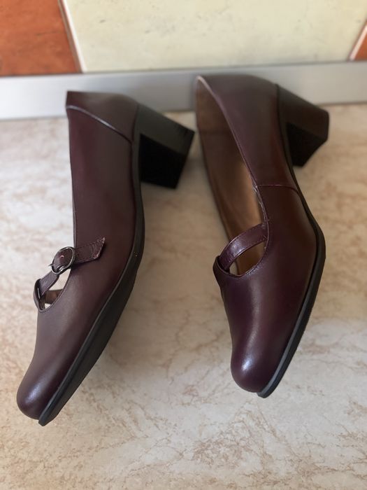 Pantofi din piele naturala ! Marimea 41 ! Noi !