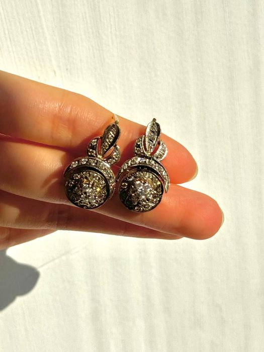 Шикарные серьги с бриллиантами