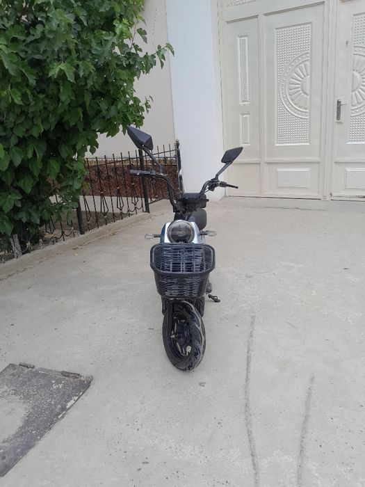 Skuter sirochna sotiladi