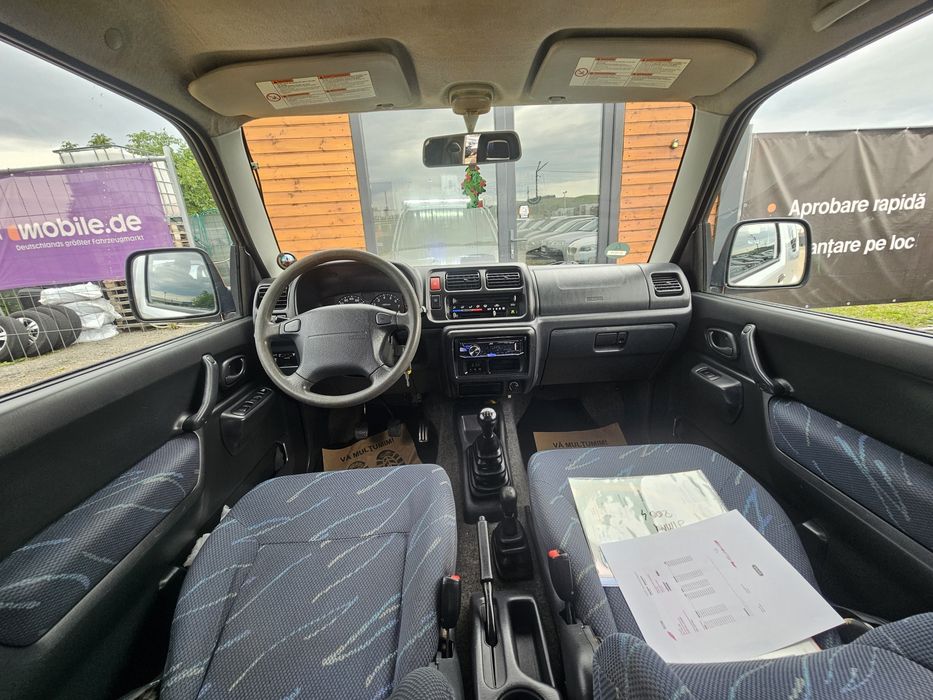 Suzuki jimny 1.3 Benzina 4x4 cu reductor Aer condiționat, Jante  Cârlig  Posibil rate *