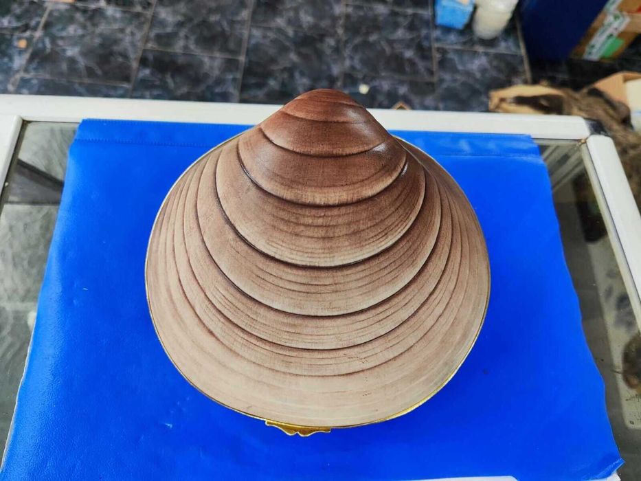 Голяма порцеланова кутия Limoges във формата на мида