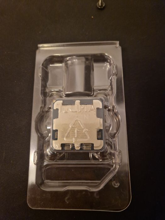 Procesor AMD Ryzen 7 7800X3D socket AM5 tray