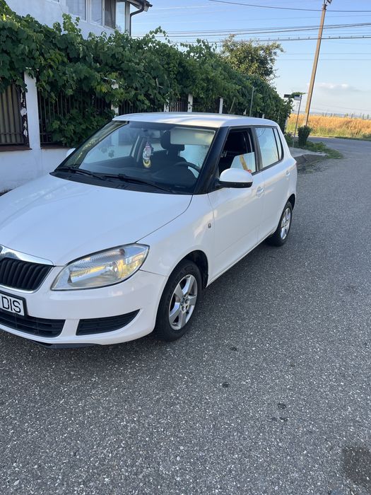 Vand masina personala skoda fabia km reali