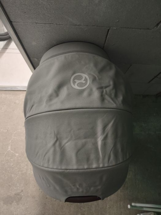 Vând landou Cybex Cot S