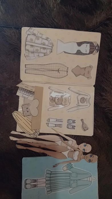 3 набора кукл с одеждой