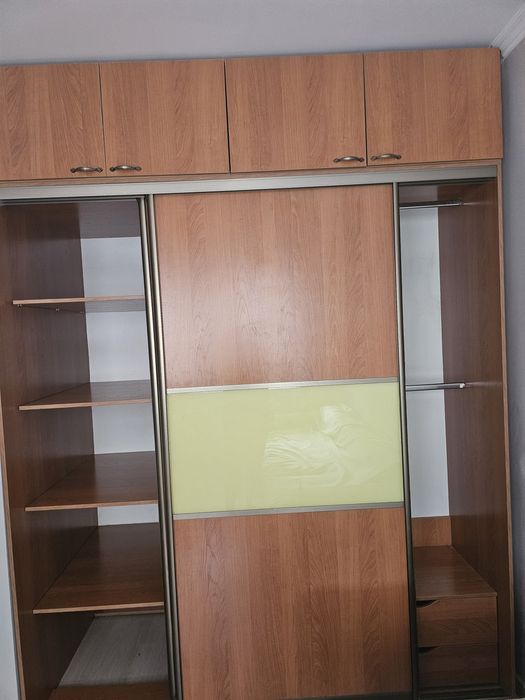 Продаем шкаф купе