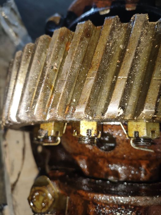 Редуктор Зил-131 средний, задний