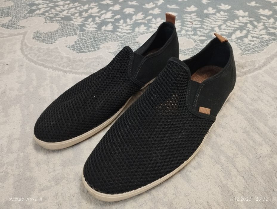 Продаются слипоны мужские