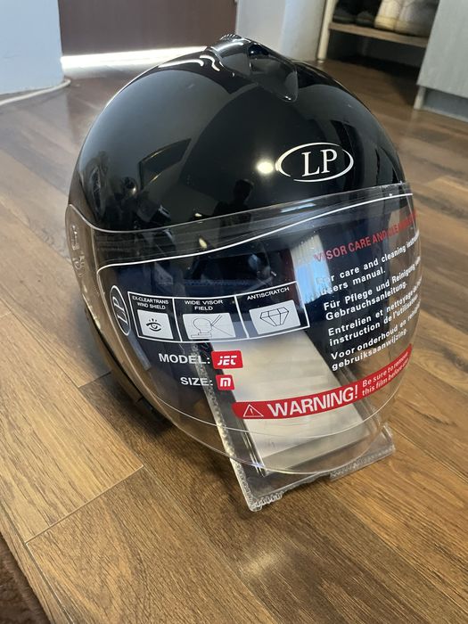 Vând o cască moto LP și 2 căști de scooter toate cu Bloouethot!